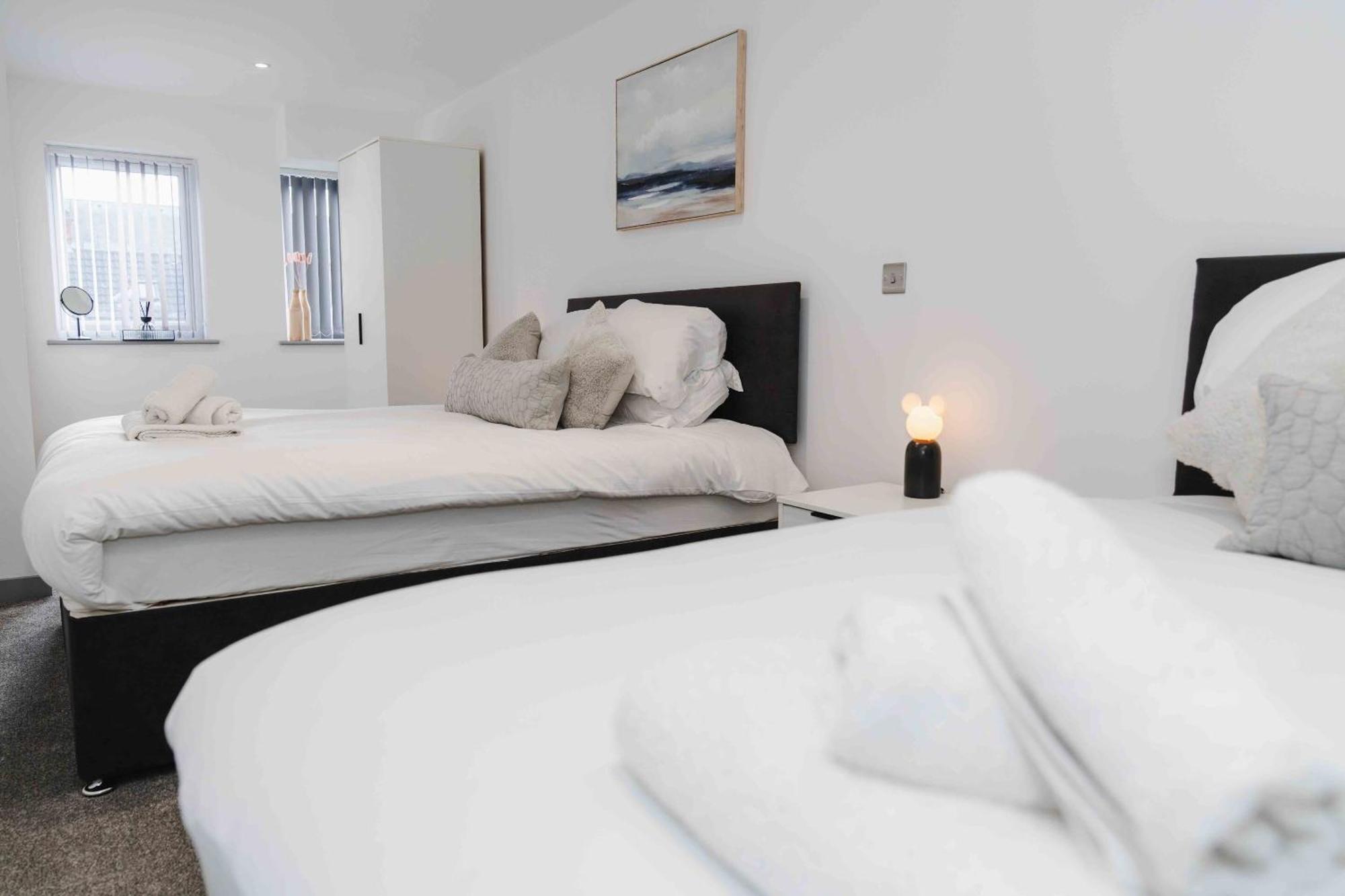 Stunning Luxury Stay By Vichy كينغستون أبون هول المظهر الخارجي الصورة